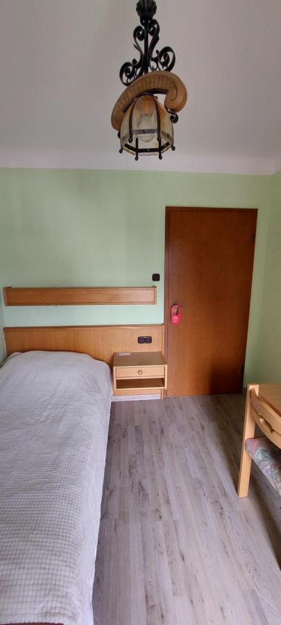 Black Bear Bikers Pub-Hotel Kempfeld Екстер'єр фото